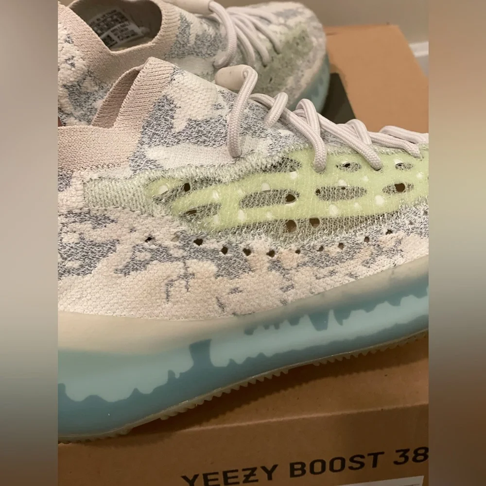 Yeezy Boost 380 Alien Blue - Picture 3 of 9